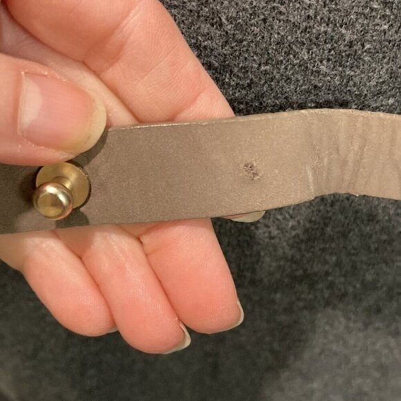 GAP Tan Leather Belt 32" but can be made bigger​​​ - Picture 6 of 11